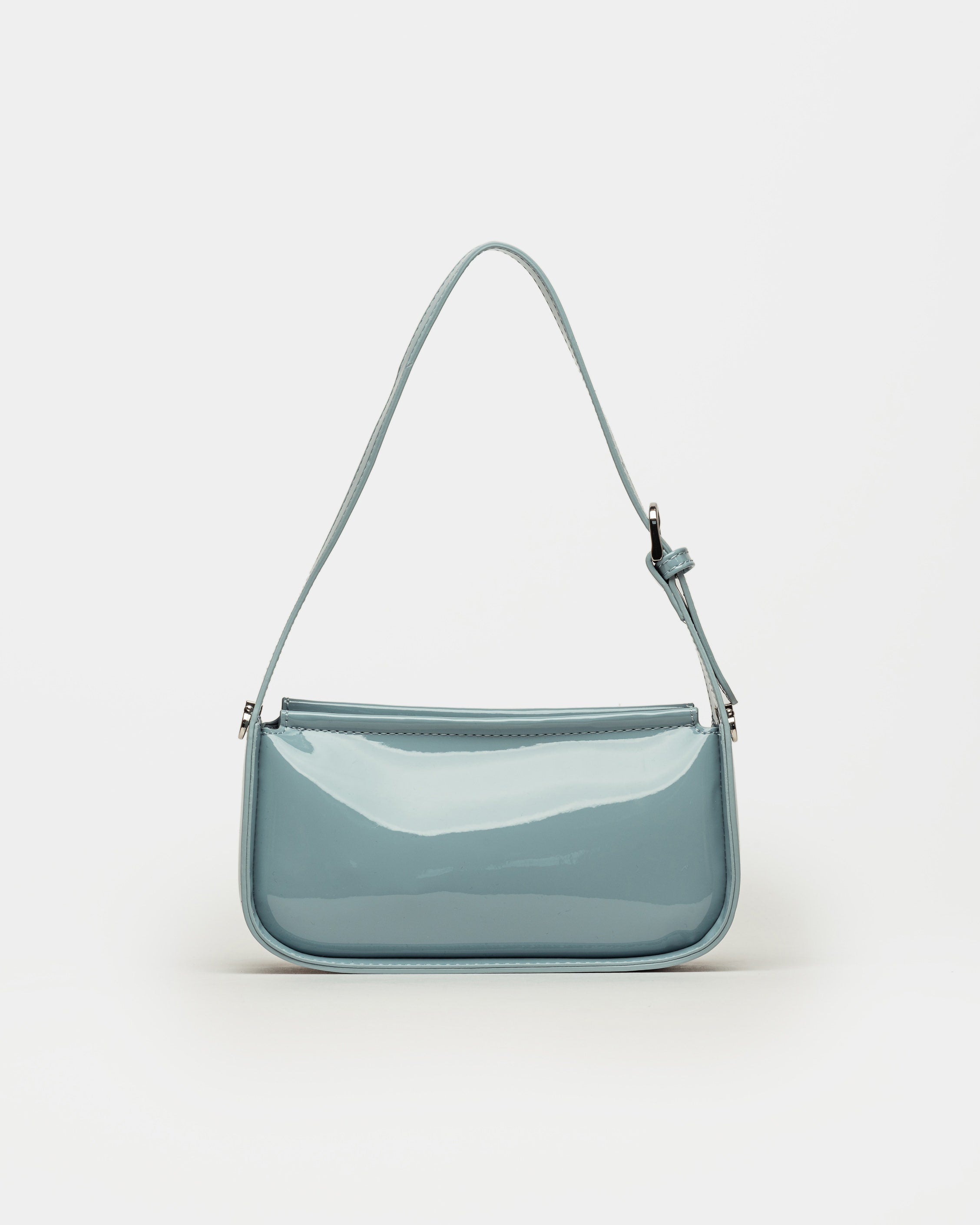 CARTERA AL HOMBRO LEAF EN EFECTO CUERO CHAROL